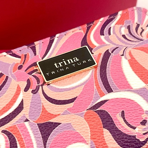 NWT Trina Turk Sea Anemone Multicolor Zip Around Wallet NEW IN GIFT BOX 🎁 - Picture 6 of 9